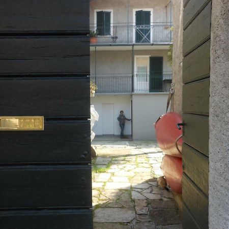 דירות מנדלו דל לאריו Il Vecchio Cortile מראה חיצוני תמונה