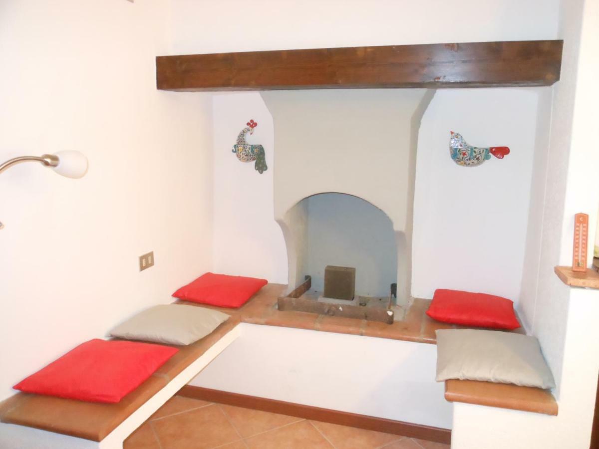 דירות מנדלו דל לאריו Il Vecchio Cortile מראה חיצוני תמונה